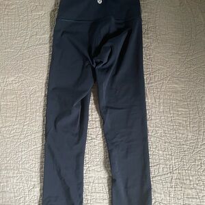 Lululemon Capri Navy Blue Leggings